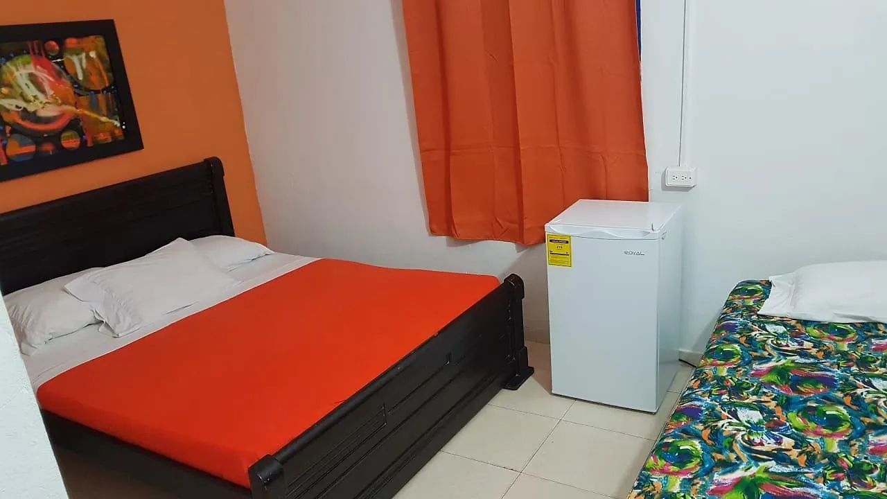 Hostal Posada San Martín Albergue San Andrés 2*,